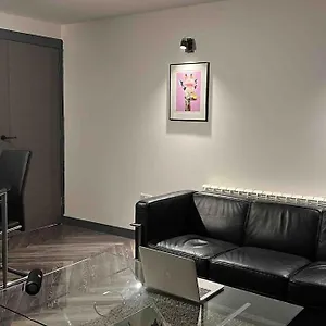  Apartment Barnton