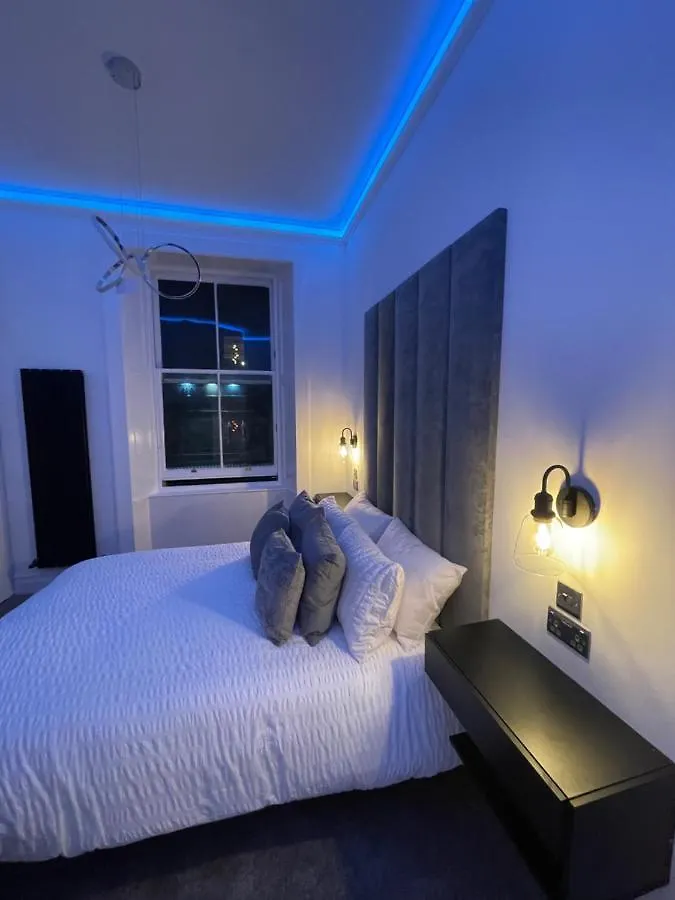 2Bedroom Apartment By The Castle Edinburgh 0*,