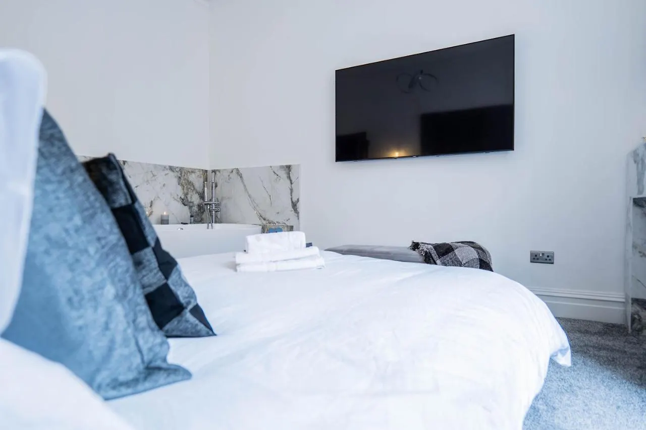 2Bedroom Apartment By The Castle Edinburgh
